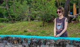 吃大瓜迎五一,畅享美食盛宴，共度欢乐时光