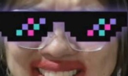 幸福女人花吃瓜,揭秘瓜界女神的幸福秘籍