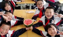 小学同学吃瓜,那些年我们一起吃瓜的日子