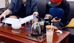 售楼同事吃瓜,揭秘房产销售背后的秘密