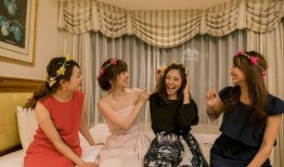 婚礼新郎唱歌吃瓜,新郎唱歌吃瓜，趣味横生现场瞬间